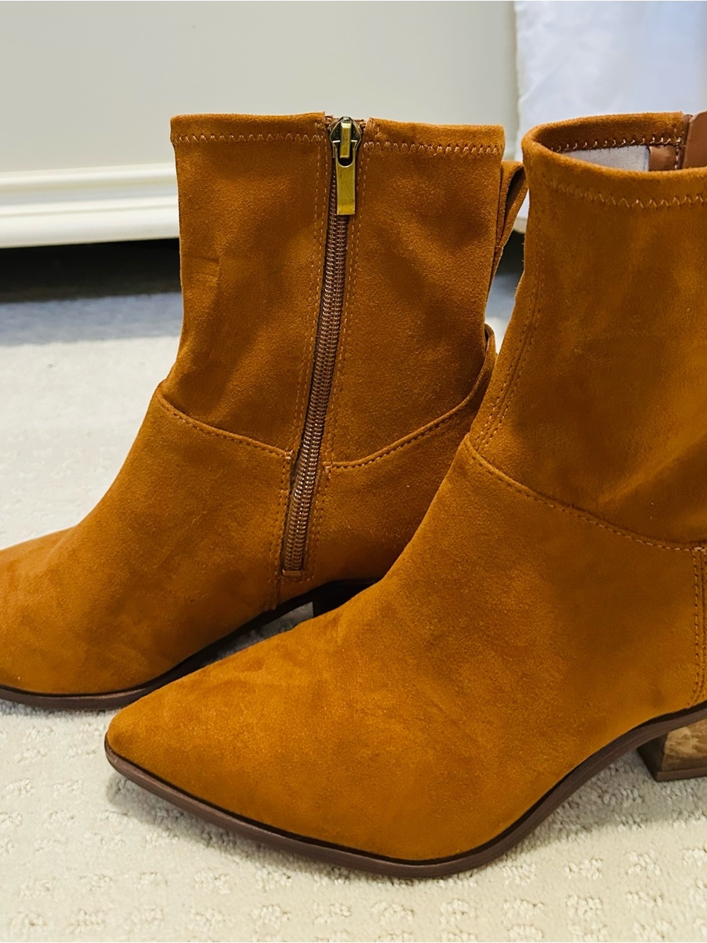 Franco Sarto Suede Ankle Boots in Camel sz 8